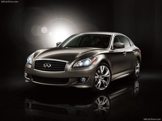 Infiniti M 2011