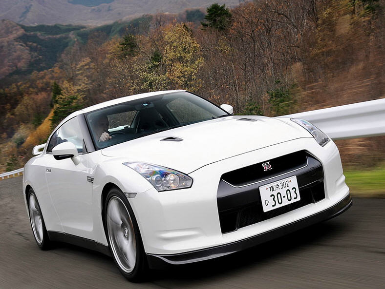  GT-R  Nissan